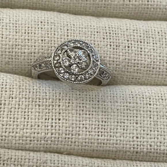 3 sterling silver and cubic zirconia rings - Picture 3 of 15